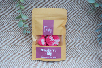 Strawberry + Lily Mini Wax melts (6)