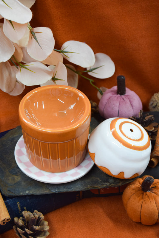 Cinnamon Roll Wax Burner